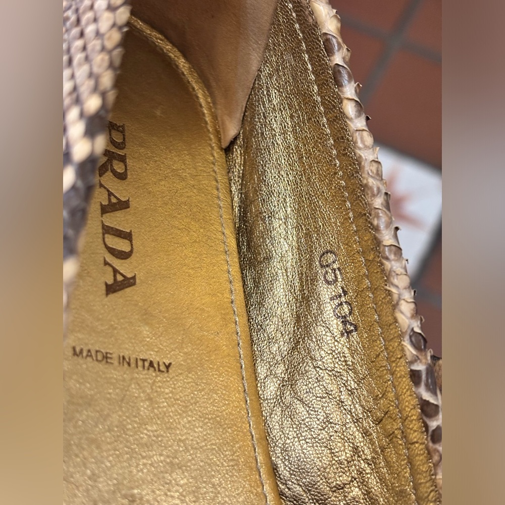 Prada Python Loafers Snakeskin Bow Gold Logo - Picture 12 of 12